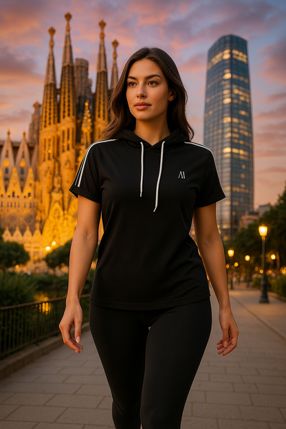 Linea Activa 🔥 Camiseta con capucha  ⚡ Donde la elegancia se encuentra con el movimiento. 🔥